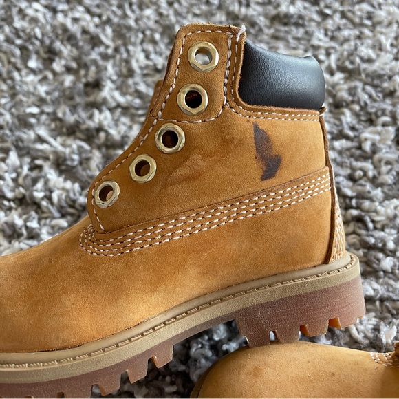 Timberland 6 inch Wheat Nubuck Toddler Boots 6 - Picture 5 of 6